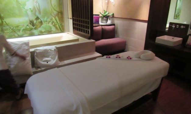 Thai Airways First Class Lounge Review BKK