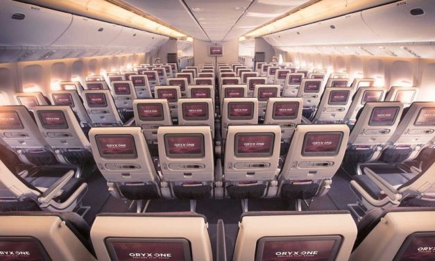 What is the new Qatar Airways Quisine economy class dining like?