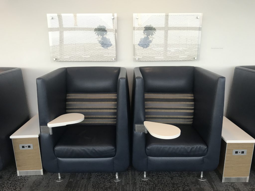 Delta Sky Club JFK Terminal 4 chairs