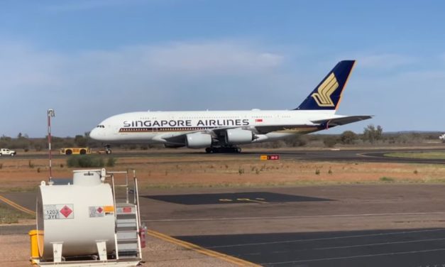 Video of Singapore Airlines Airbus A380 landing in Alice Springs for storage… but where’s that?