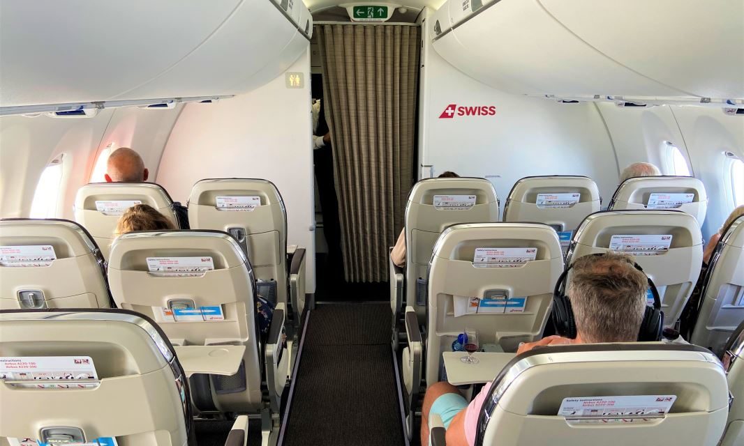Review: A dazzling Swiss A220 business class flight Zurich to Dublin