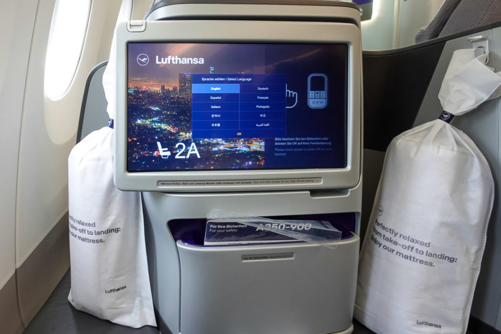 Lufthansa Business Class Monitor