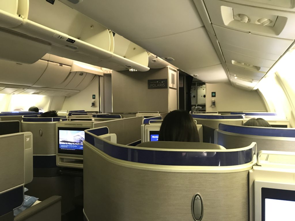 United 767-300 Business Class Cabin
