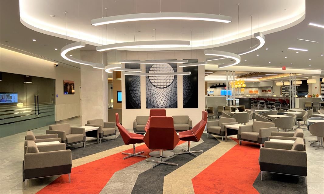What delights await you in American Airlines’ New York Flagship Lounge?