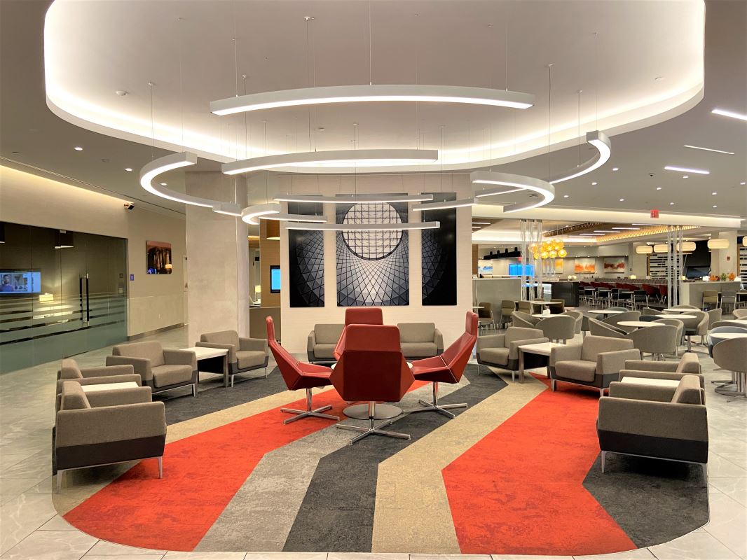 What delights await you in American Airlines' New York Flagship Lounge? -  TravelUpdate