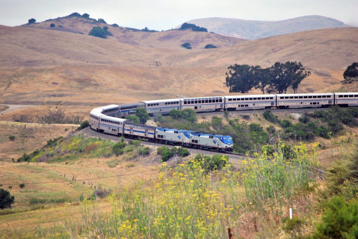 Rail Review A Journey On The Amtrak Coast Starlight Train In A 
