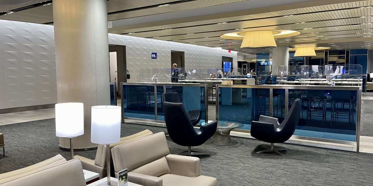 Review: United Club at LAX Evening Visit