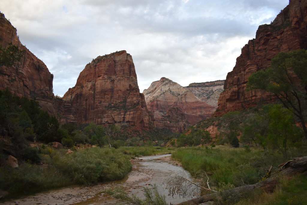 a river running through a canyon