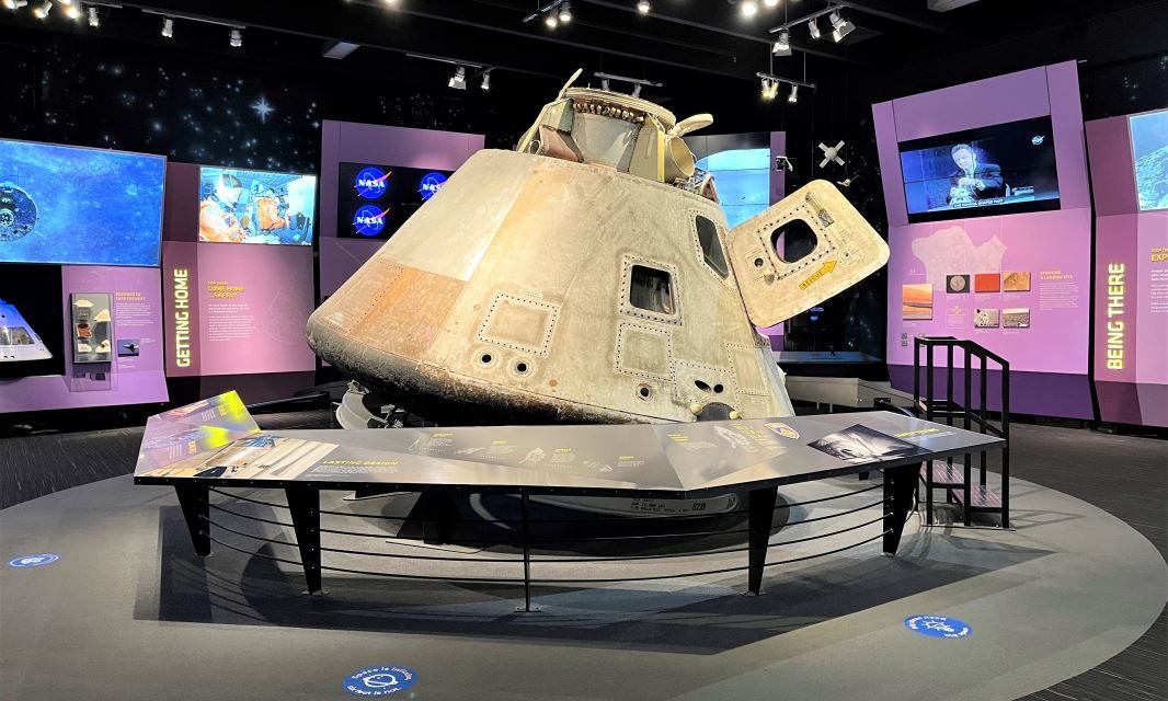 What is inside the NASA Glenn Visitor Center in Cleveland?
