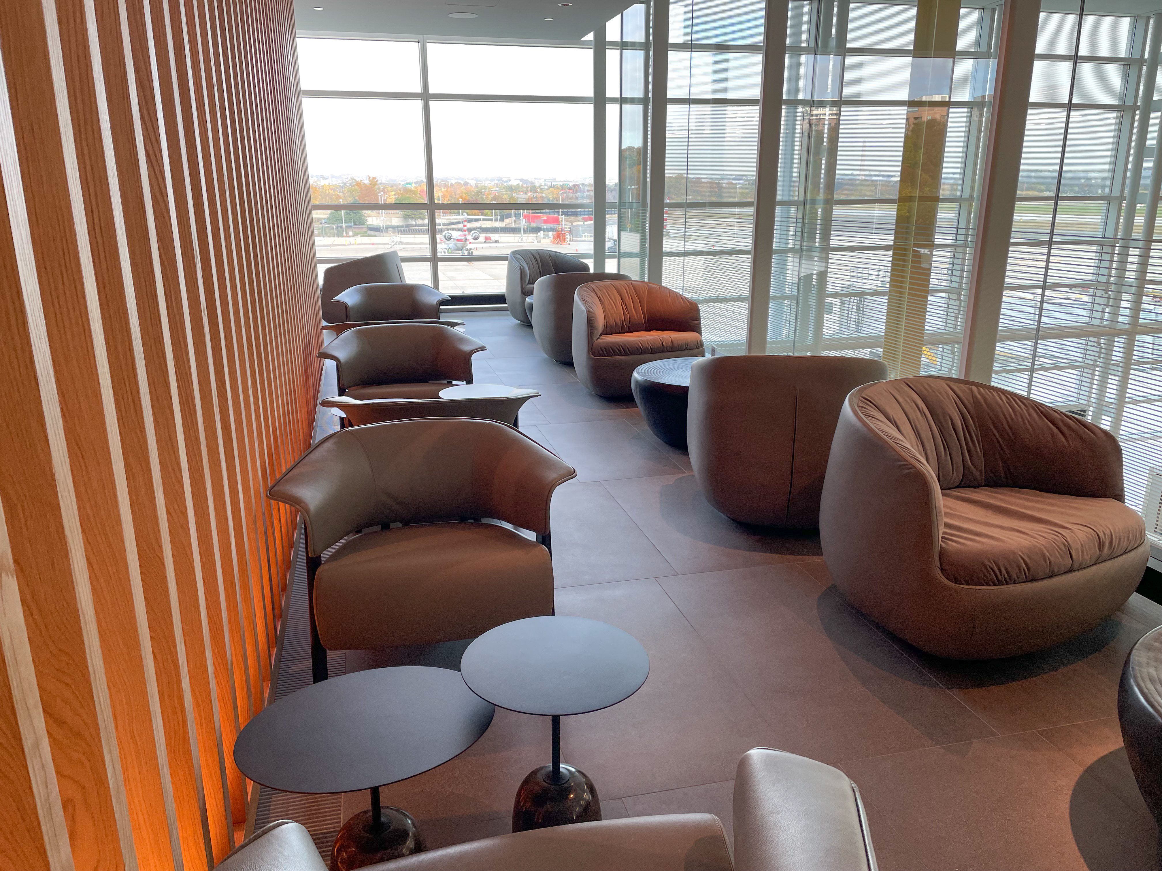 Additional seating at the Concourse E Admirals Club at Washington National Airport.