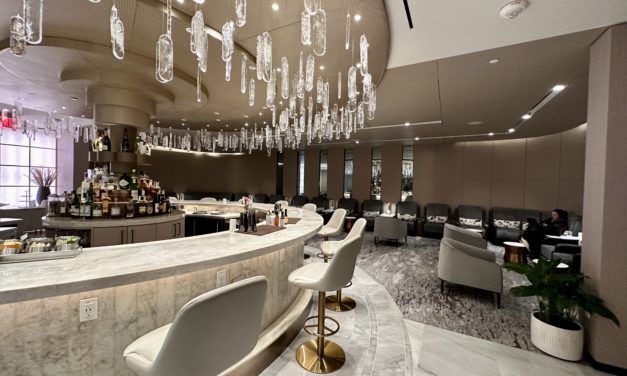 New Lounge Review: Chelsea Lounge New York (JFK) Missing Champagne!