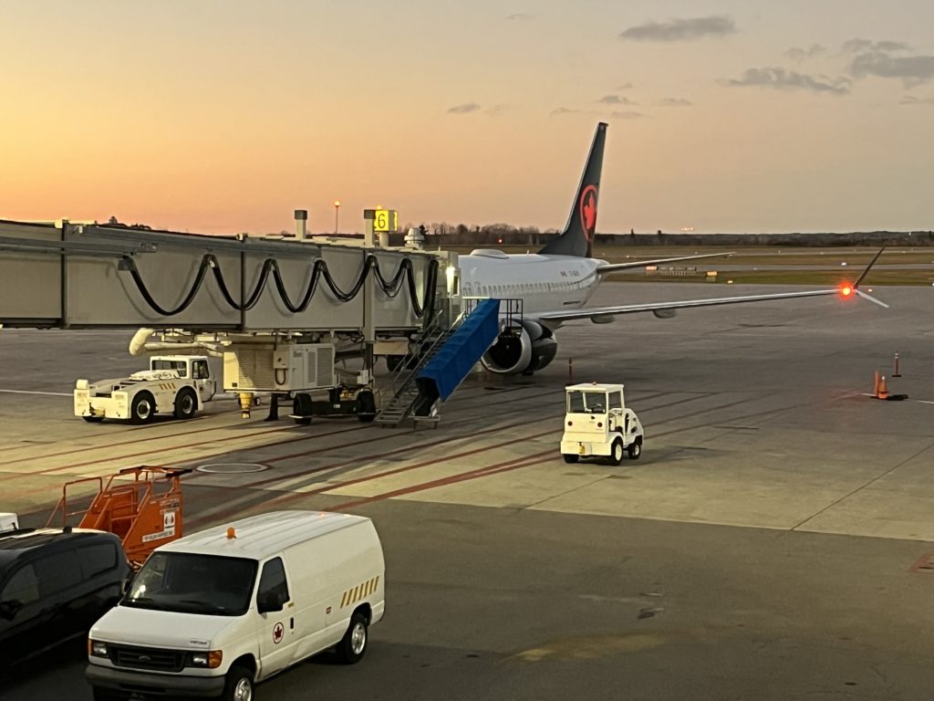 Air Canada 737 MAX 8 Ottawa