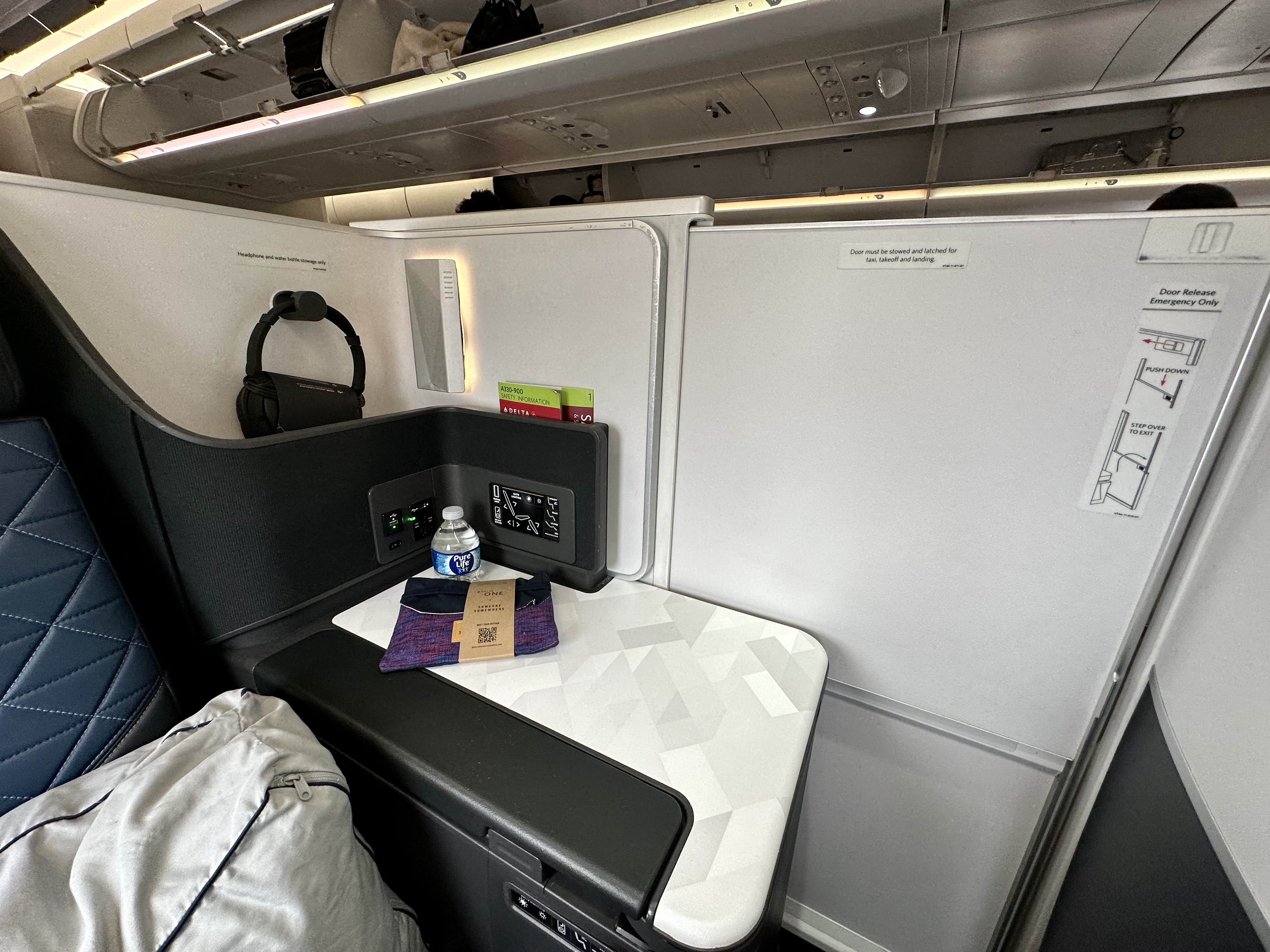 Review: Delta One Suites A330-900neo Los Angeles to New York - TravelUpdate