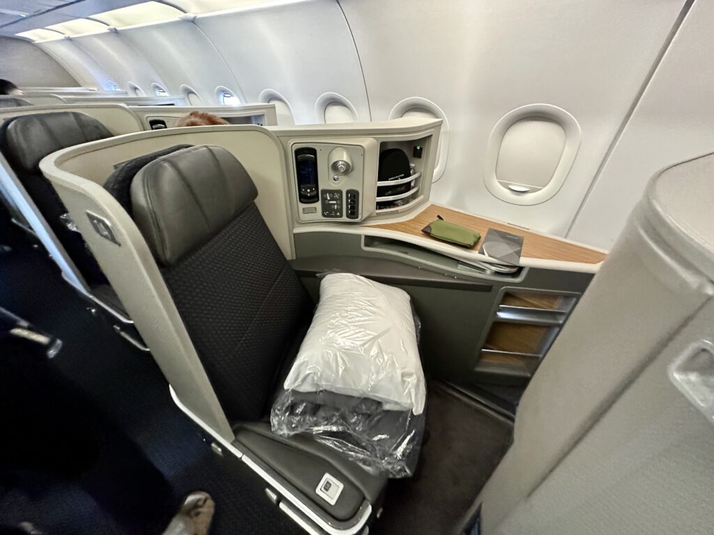 Review: American Airlines Flagship First Airbus A321 Transcon ...