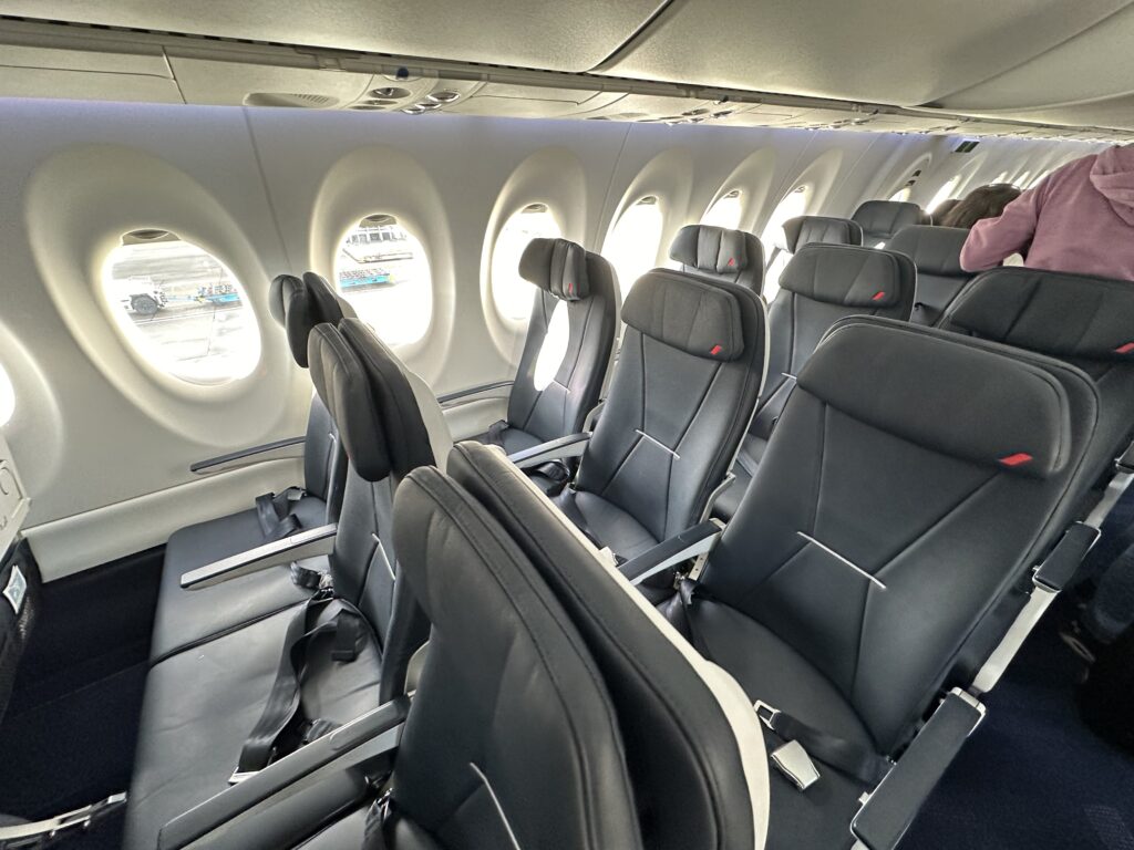 Review: Brand New Air France Airbus A220 Economy London to Paris - TravelUpdate