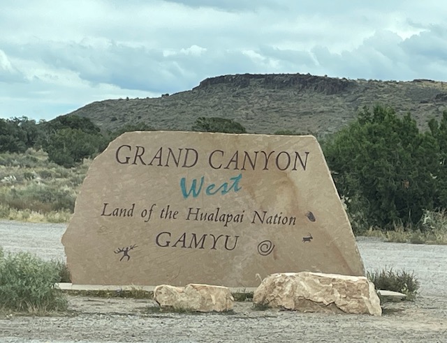 Visiting the Grand Canyon SkyWalk in Arizona - TravelUpdate