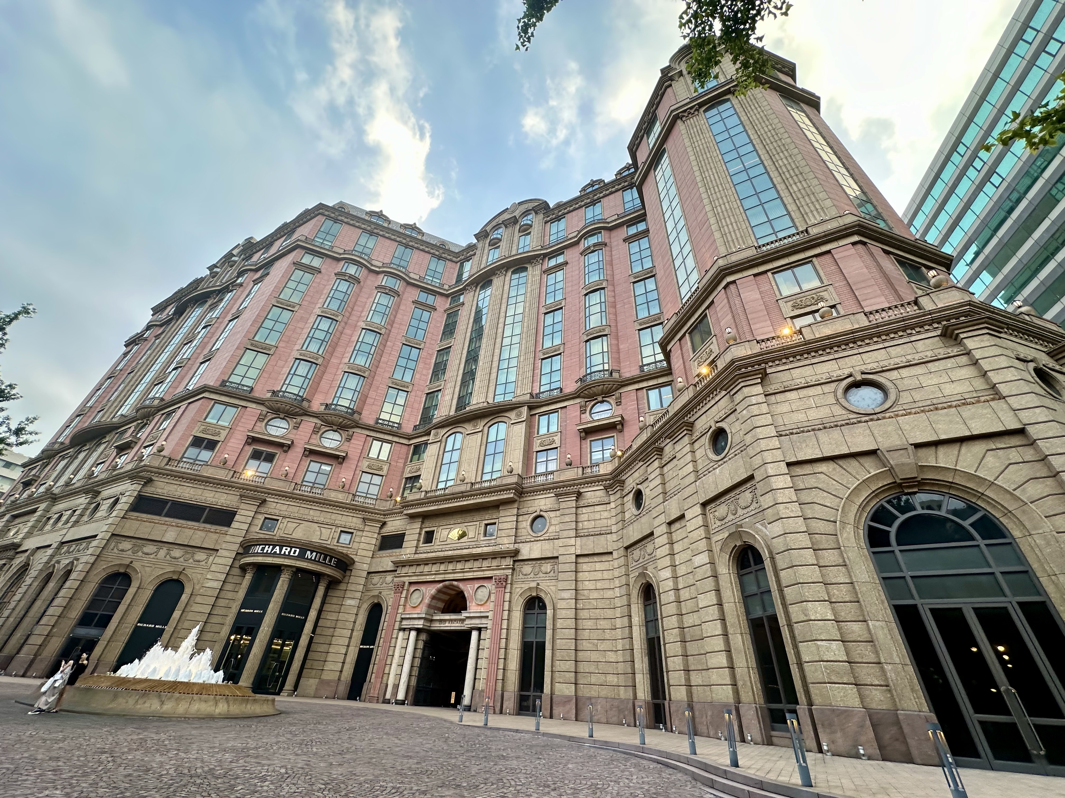 Mandarin Oriental Taipei Exterior