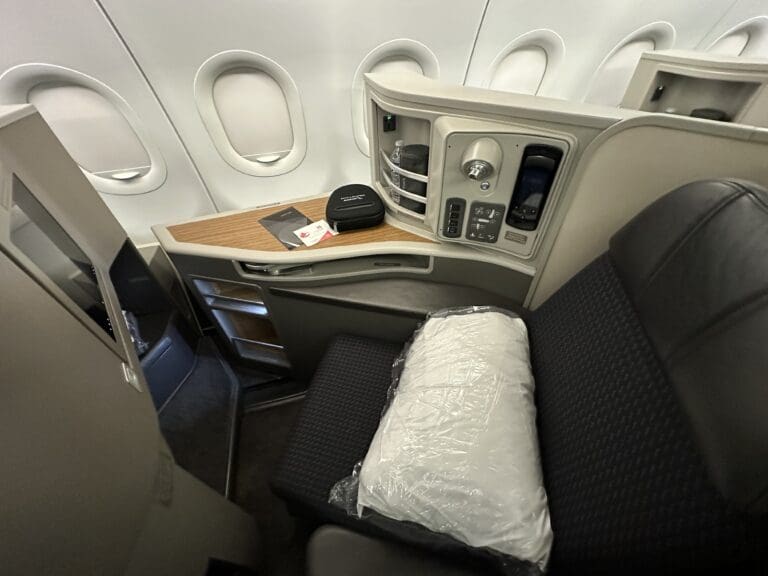 AA Flagship First A321T seat