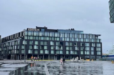 a building with windows and a fountain