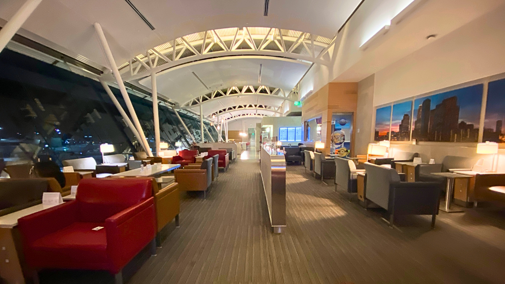 A wide angle overview of the Admirals Club at Los Angeles International Airport