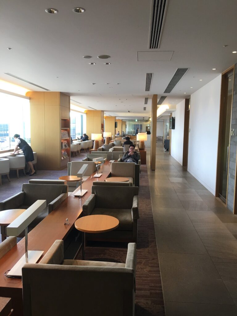 Japan Airlines Sakura Lounge Tokyo Narita Dining Area