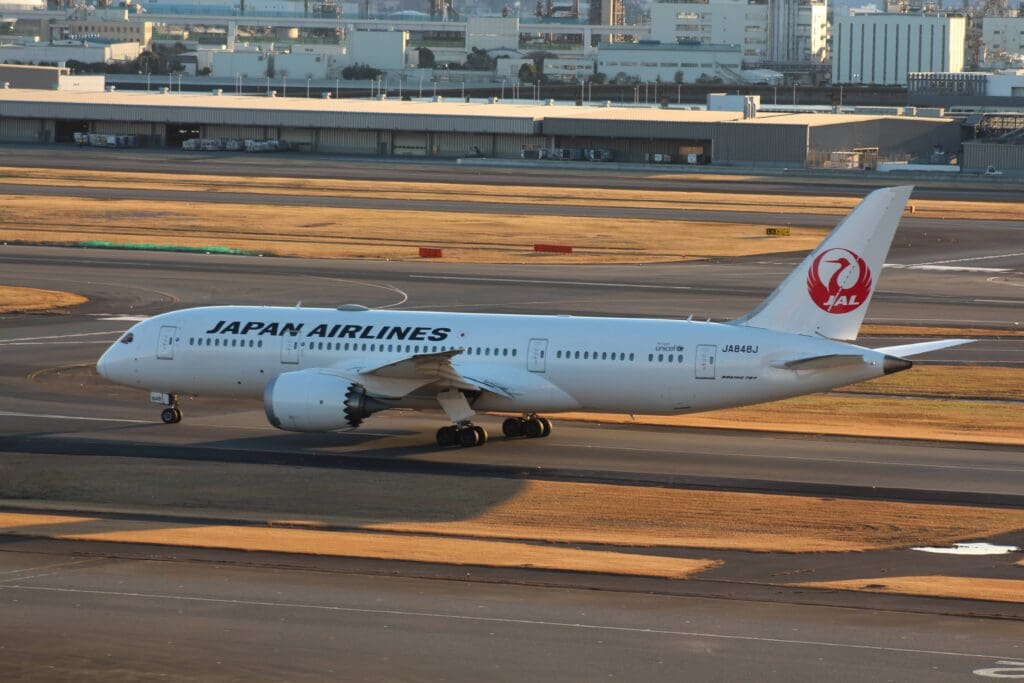 Japan Airlines 787