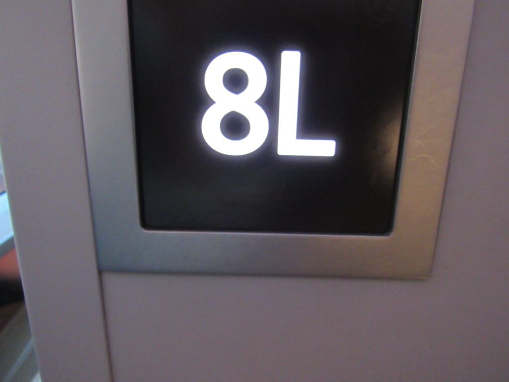 Seat 8L