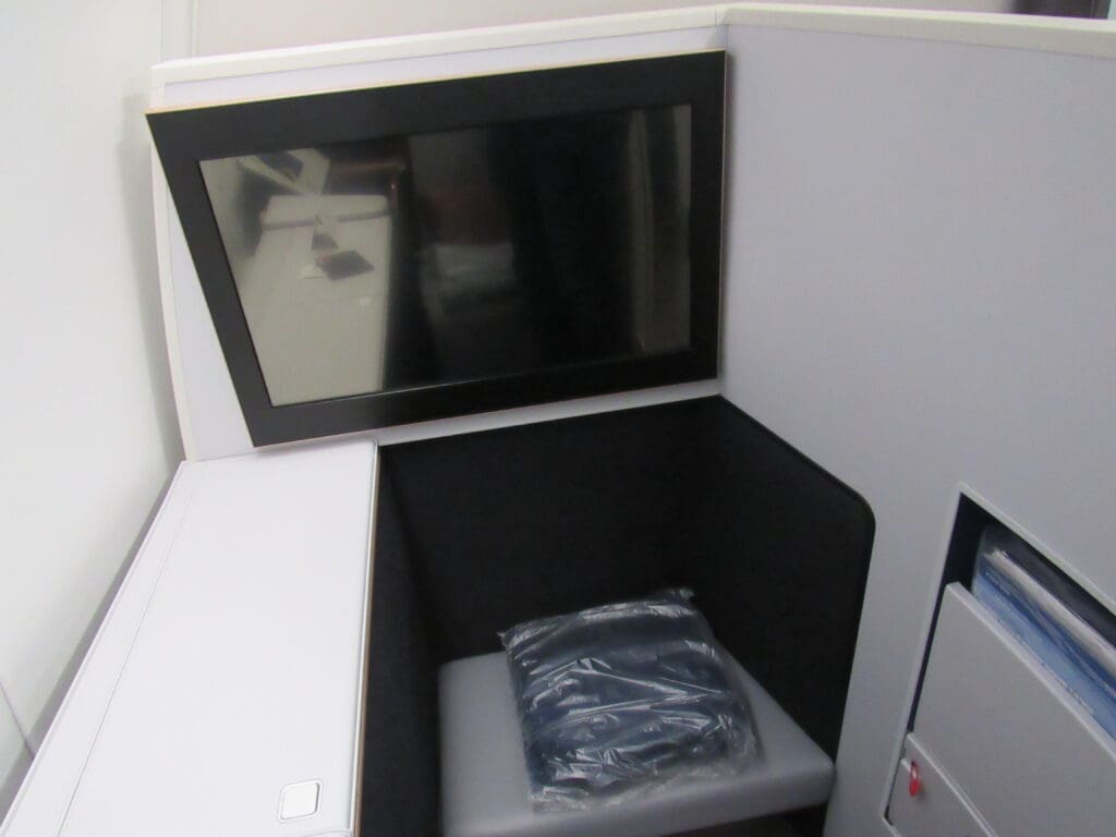 IFE Screen and Ottoman