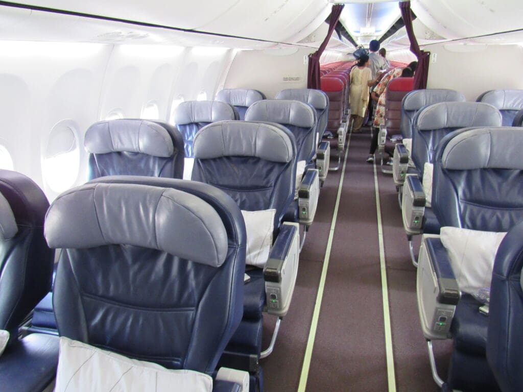 Malaysia Airlines 737-800 Business Class Cabin