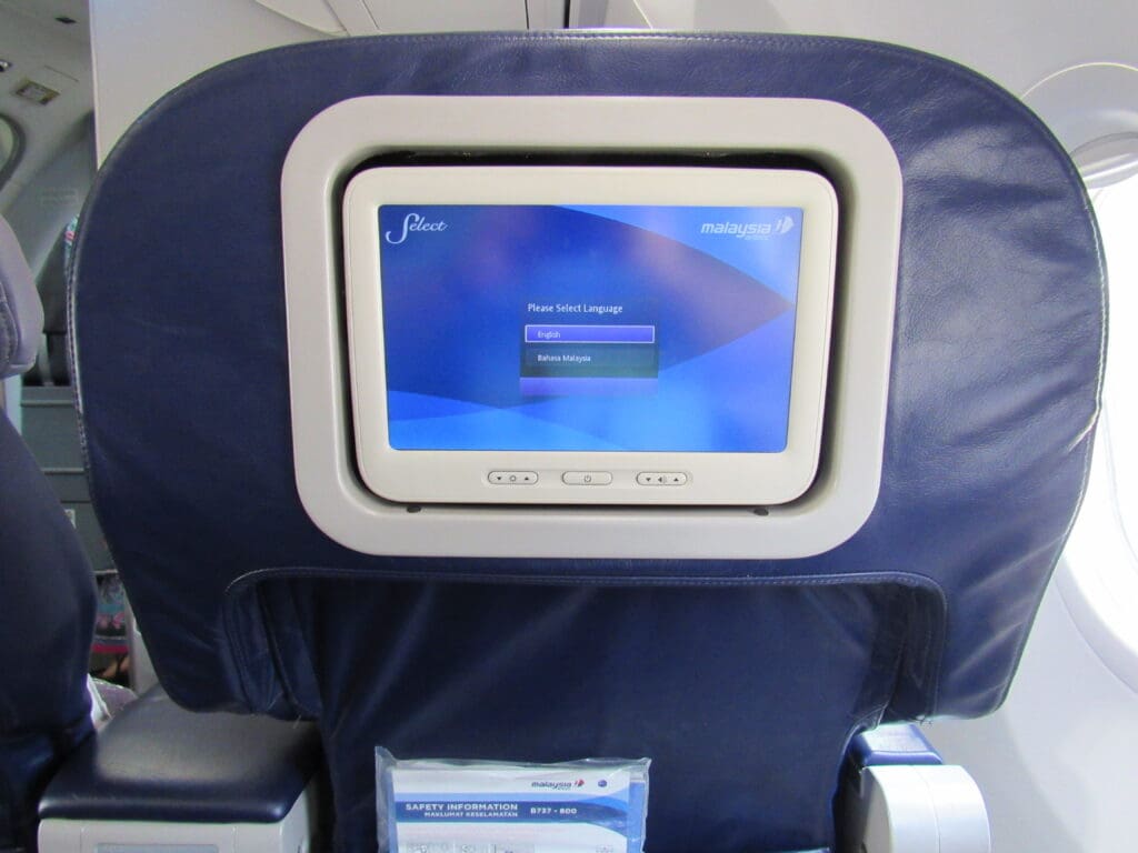 737-800 IFE Screen
