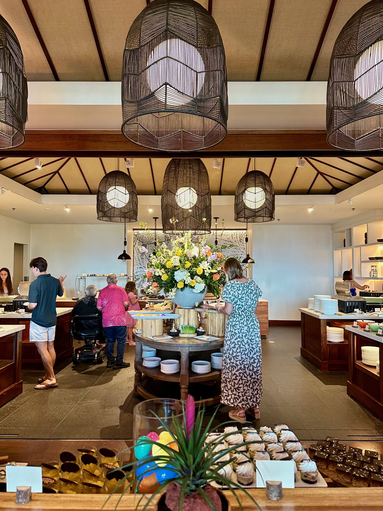 a group of people in a restaurant
