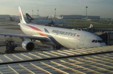 Malaysia Airlines Business Class Lounge Review KUL