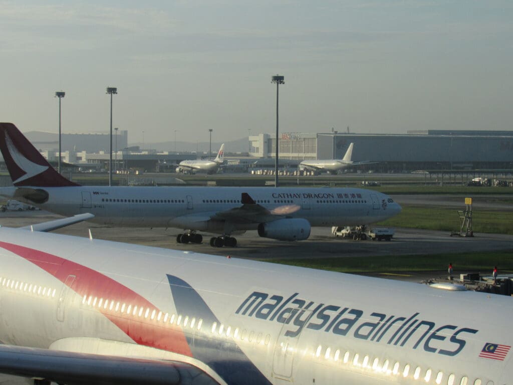 Cathay Dragon A330