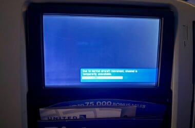 a broken TV screen on a United Boeing 737-700