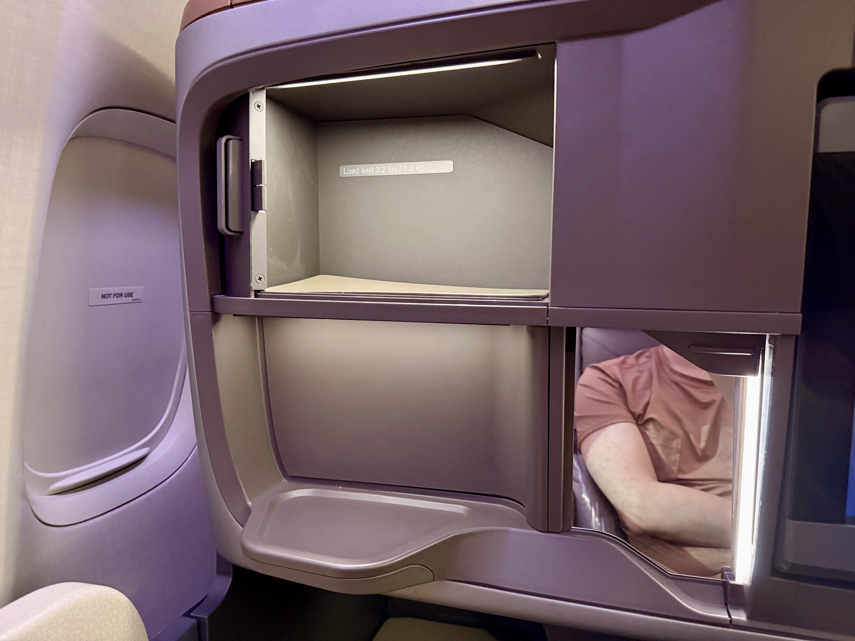 Singapore Airlines 777 Business Class Seat