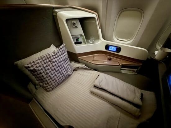 Singapore Airlines 777 Business Class