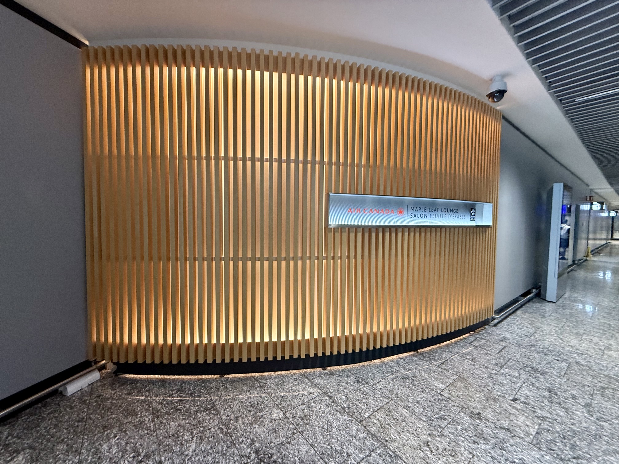 Air Canada Maple Leaf Lounge Frankfurt Airport (FRA)