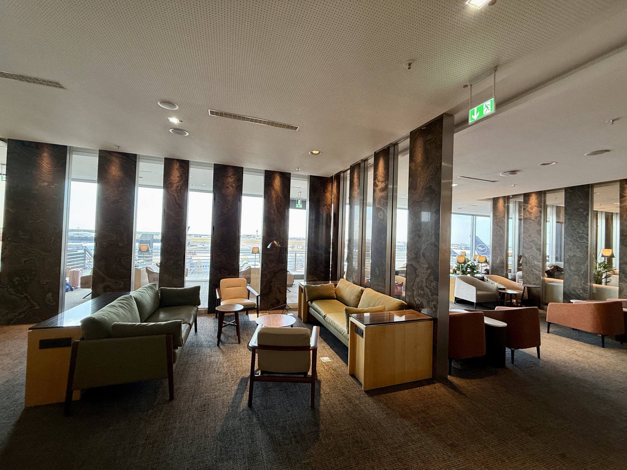 Maple Leaf Lounge Frankfurt