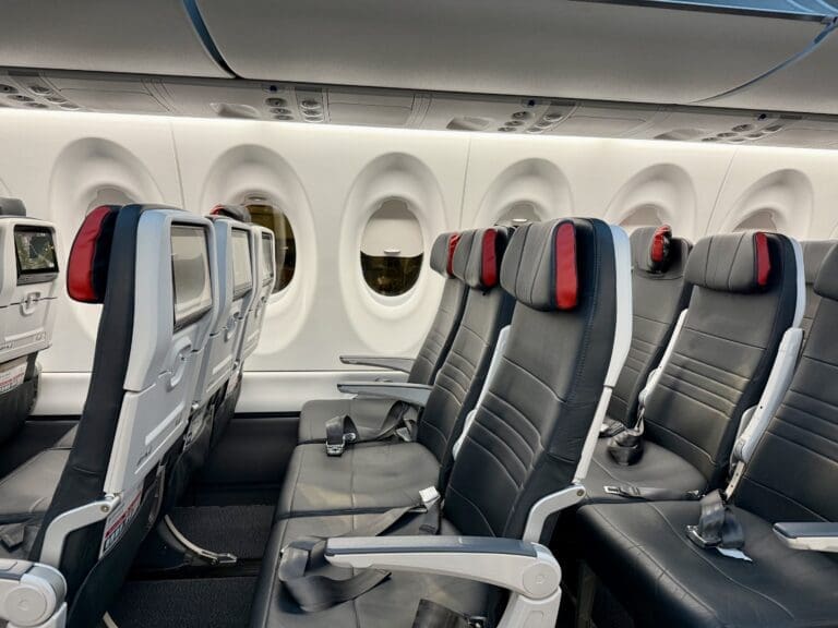 Air Canada A220