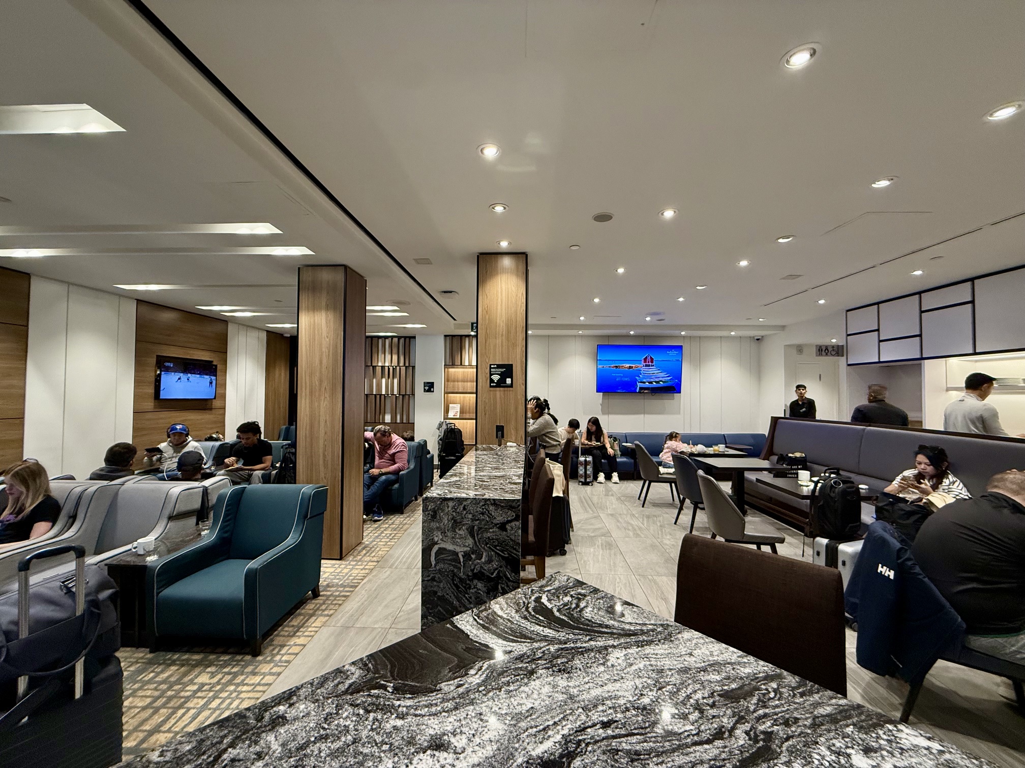 Plaza Premium Lounge Toronto