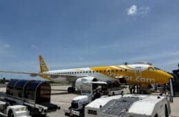 Scoot Embraer 190-E2
