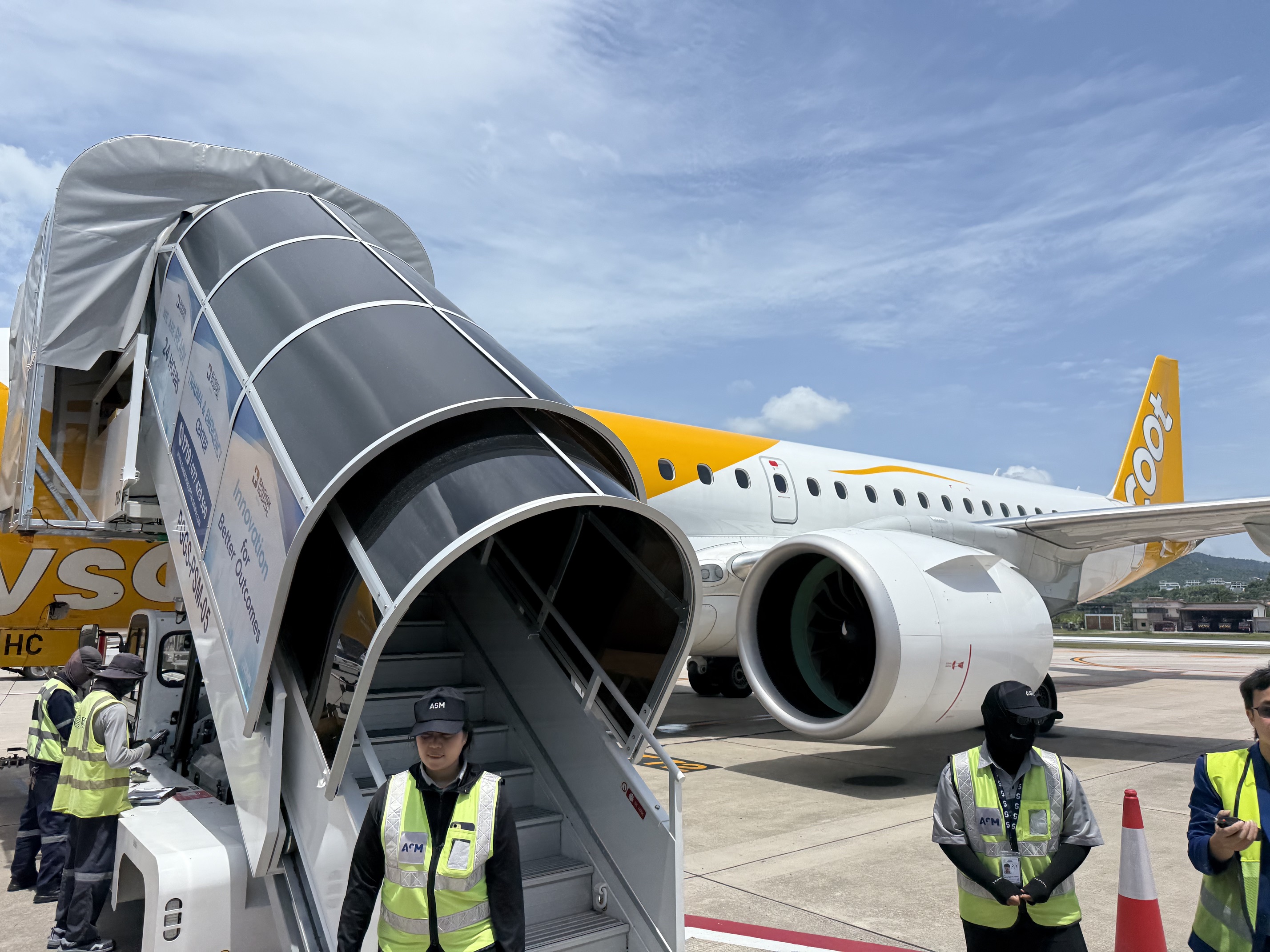 Scoot Embraer 190-E2