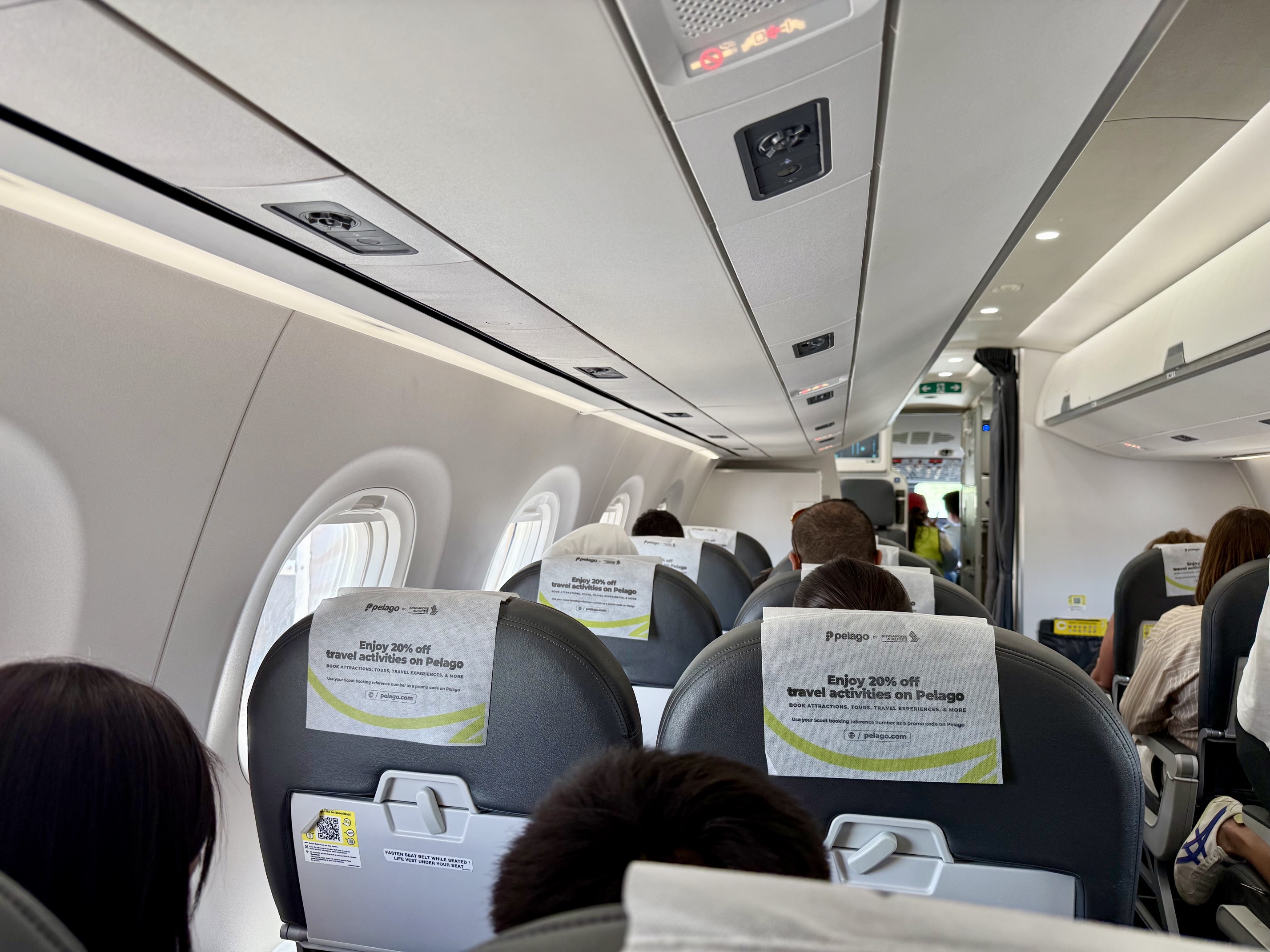 Scoot Embraer 190-E2 Cabin