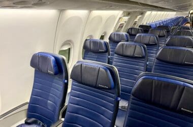 United 737 MAX 8