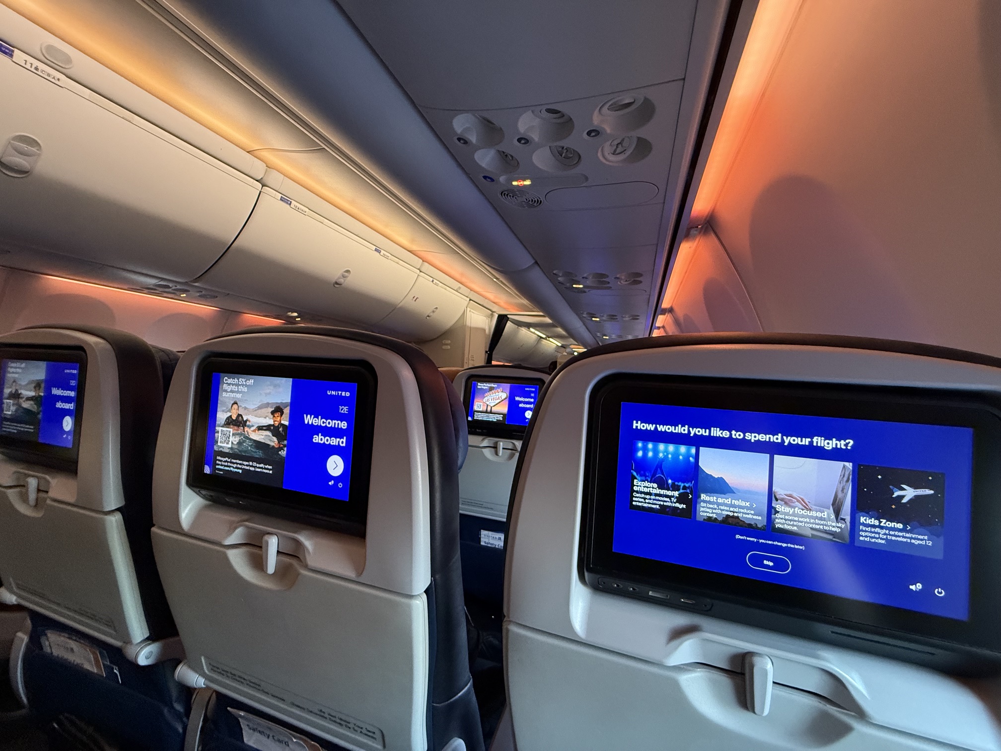 Economy Plus 737-900ER
